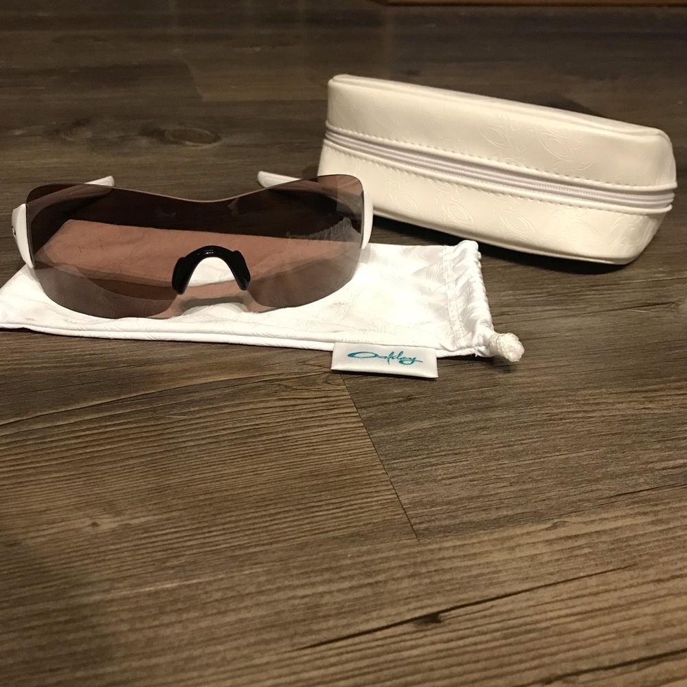 Oakley Sunglasses Miss Conduct With Case Women’s